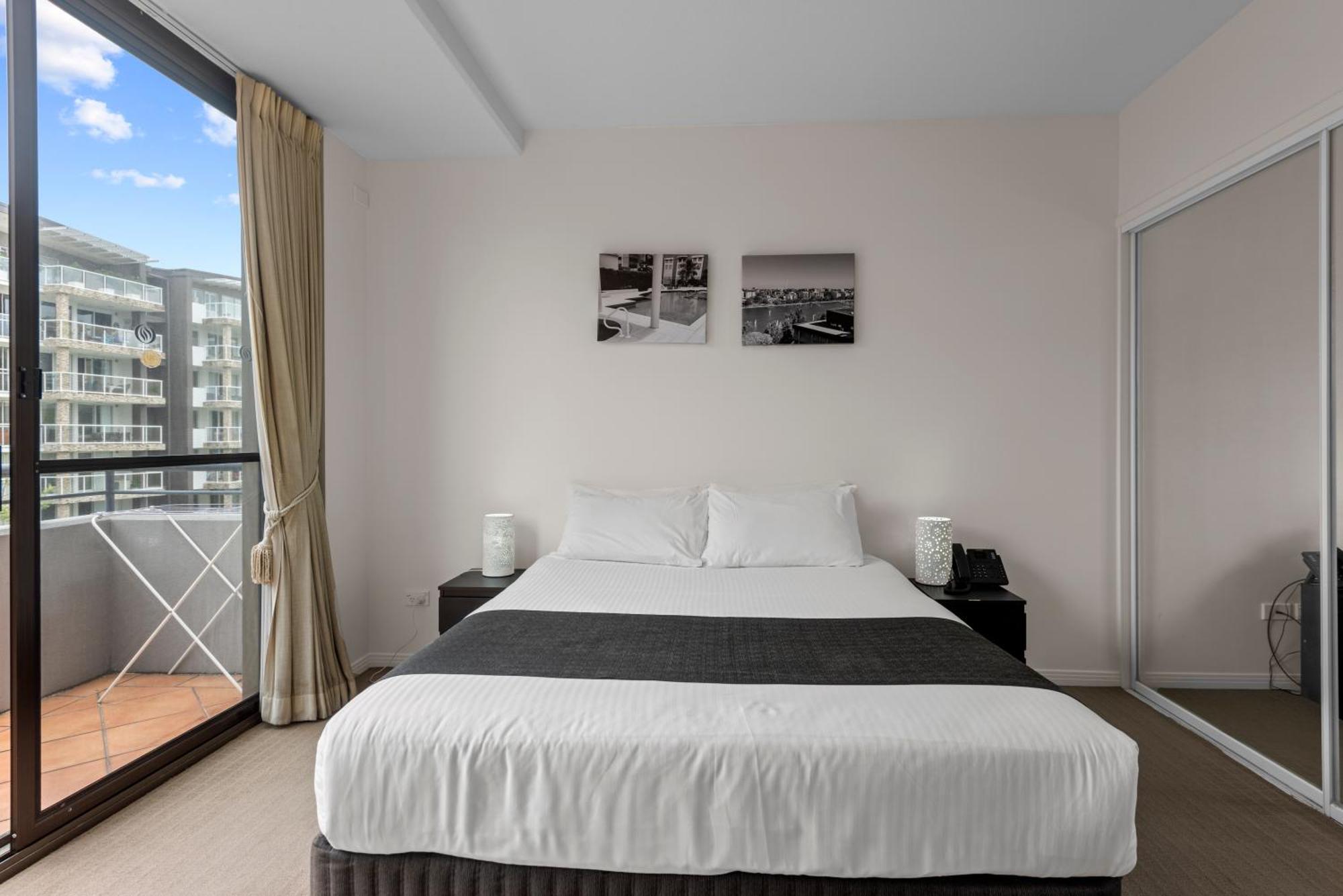 The Oasis Apartments Brisbane Exterior photo