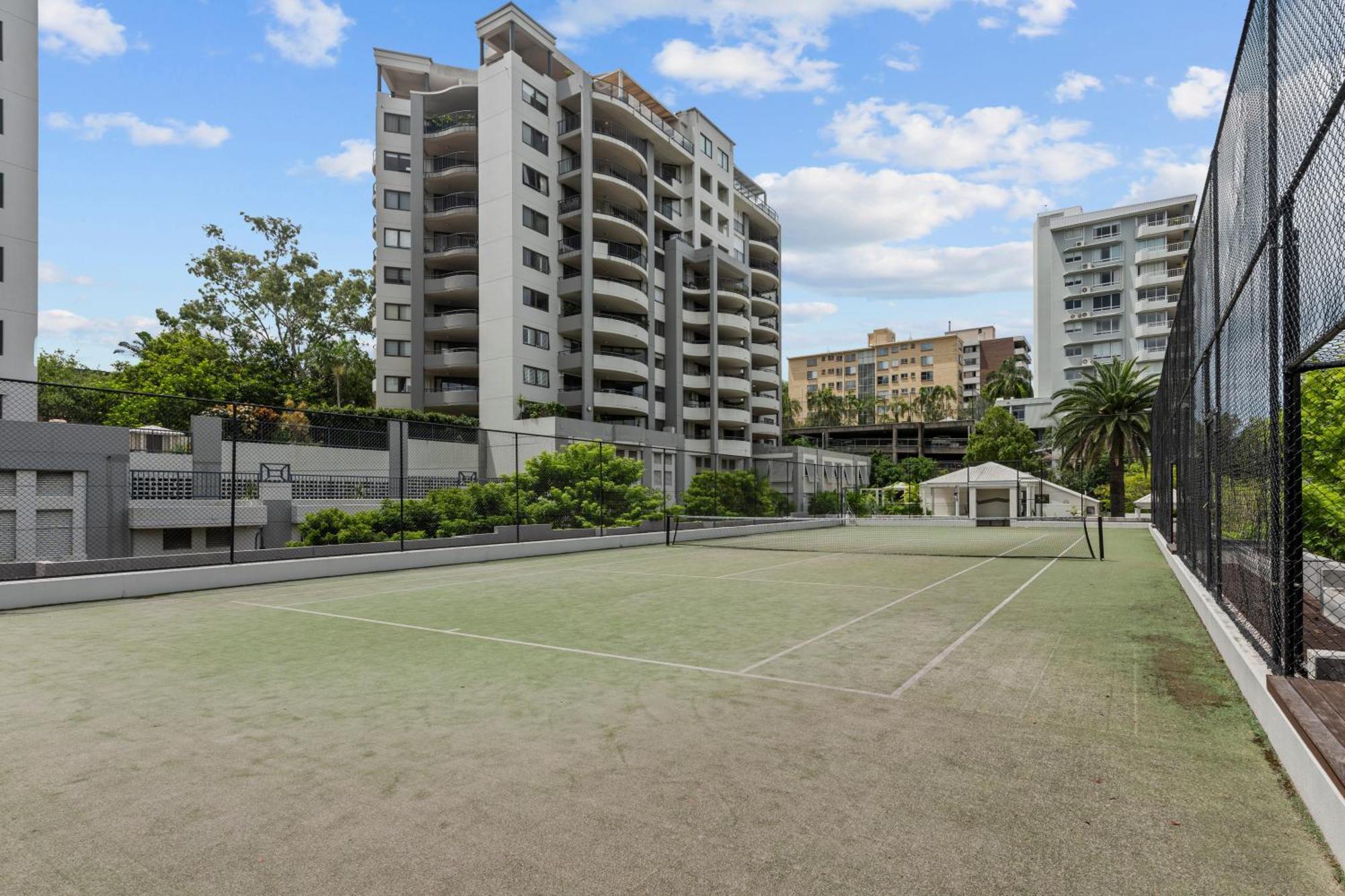 The Oasis Apartments Brisbane Exterior photo